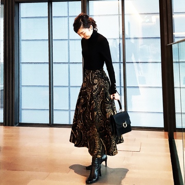 ペイズリー柄で、新しいアーティゾン美術館へ