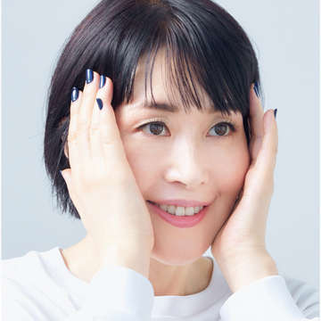【50代「効かせる」化粧品の使い方】夜に効かせる！小林ひろ美の「全身ながし」とは？