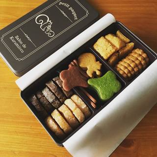 鎌倉紅谷より「かわいい小包」と名付けられた缶クッキーが登場！甘香ばしい香りが幸せな気分に♡