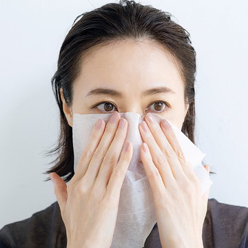 暑い夏でも肌の調子キープ！汗でメイクをくずさないようにするには？