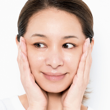 【下地で9割きれいになるベースメイクテク①】「潤い下地」は“スキンケア塗り”を