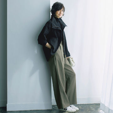 ほどよい着映え感と華ディテールで気分が上がる！富岡佳子さんが着こなす「E by éclat」のカジュアル名品