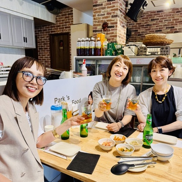 コリアンタウン新大久保で大ブームの鉄板料理＆ユニークカフェ