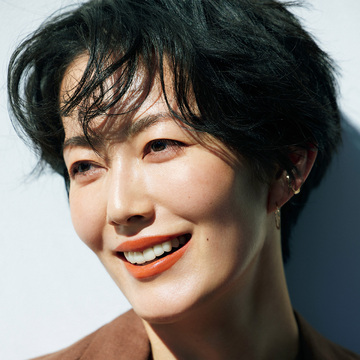 情熱を秘めたレンガ色を主役に！ブラウンコーデに映える「ブリックレッドリップ」4選