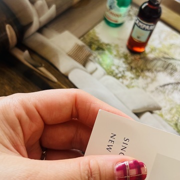 おしゃれは手元から？！秋色ネイルで気分を上げて♡