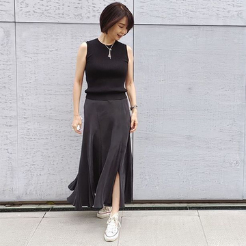 足もとに大人の“抜け感”を！2020春夏のスニーカースタイル【Jマダムのおしゃれコーデ】