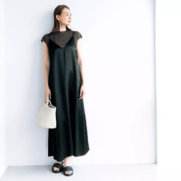 ８月に買い足したい上質日常着「E by éclat」の大人キャミワンピース