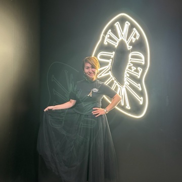 大人可愛い装いでCartierのイベントへお出かけ