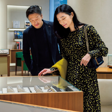 日本最大級。銀座並木通りの「ロレックス」【パートナーと正統派の時計店へ③】