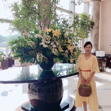 爽やかイエローワンピを着て記念日をお祝い♪♪