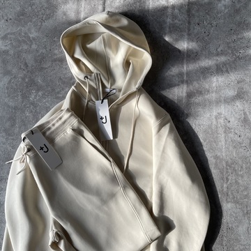 SNSで話題沸騰のユニクロ＋Ｊ厳選して購入したアイテム