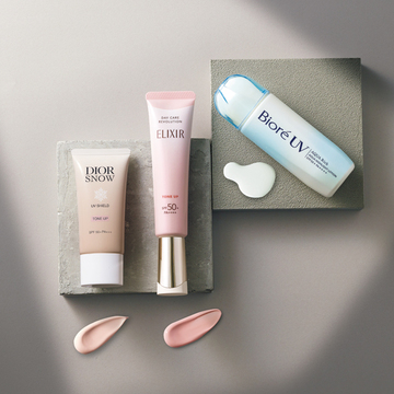 【50代が感動するスゴイ日焼け止め】ひと塗りでトーンアップする下地機能つき！“くすみ飛ばし”日焼け止め3選