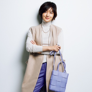 【大人の辛口ベージュコーデ】きれい色がなじんで洗練度アップ！ “サンドベージュ”のジレスタイル
