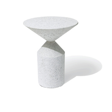 テーブルに新風を！ブチェラッティのプレート＆アルフレックスのコーヒーテーブル