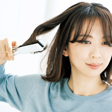 今どき感に必須な「毛先のちょい巻き」テクを解説【ストレートアイロンちょい巻きLESSON】