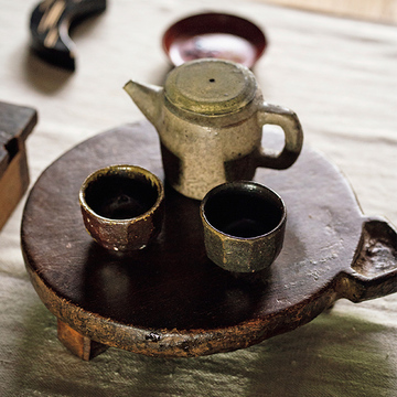 器好きの心ときめく！軽やかな古物と人気作家の器をオンラインで【“京の新名品”で暮らしを美しく】