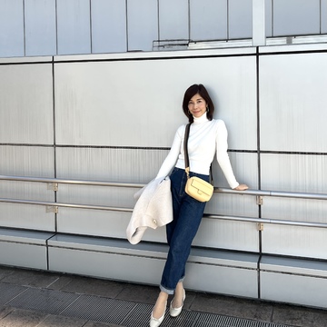 ZARAの絶妙な白タートル✖️バレーシューズ