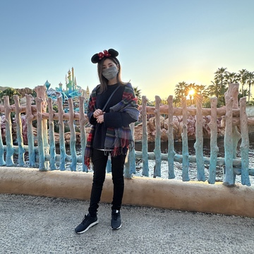 悩ましい…。気温差激しい日のDisneyコーデ