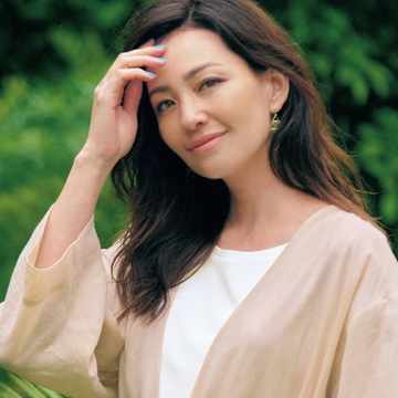 【ガリャルダガランテ真夏のベストワードローブ】ムード満点なロングガウンでリゾート地で過ごす週末を満喫