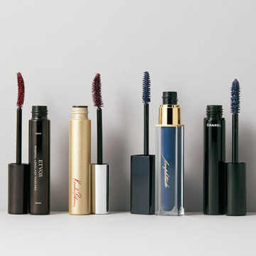 目もとの女らしさと白目の美しさを演出する「ボルドー＆ネイビーマスカラ」4選【大人のまつ毛を変えるテクニック】