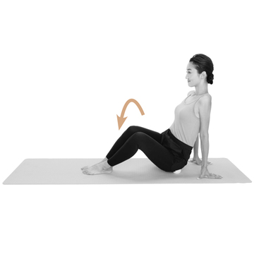 【骨盤を整えるストレッチ6】「おしりでボールつぶし」でおしりの筋肉をほぐしてスッキリ見えを目指す！