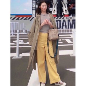 春イエローパンツとベージュグラデでガンダムファクトリーへ