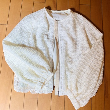 INEDのレースブルゾン