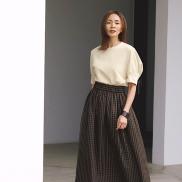 糖度控えめなギンガムチェックを投入して、夏のワンツーコーデをブラッシュアップ！最高気温35℃｜7/10(木)【50代の毎日コーデ】