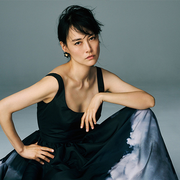 極上の輝きを放つ「ヴァン クリーフ＆アーペル」のイヤリングとクリップペンダント