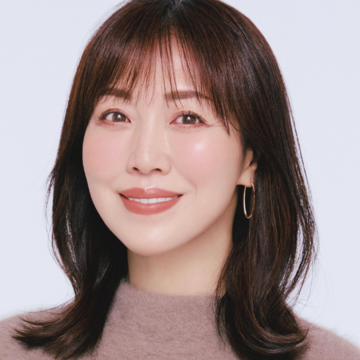 敏感な頭皮でもOK。肌映えする髪色が楽しめる“フロスティングカラー”【人気ヘアサロンの最旬明るめカラー】