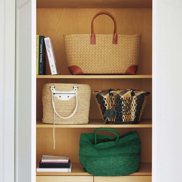 荷物多め派さんにおすすめのかごバッグはこれ！夏服に映える「大きめトート」4選