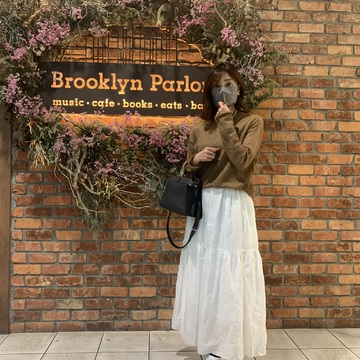 透け感ニットと甘甘スカートで新宿ランチ