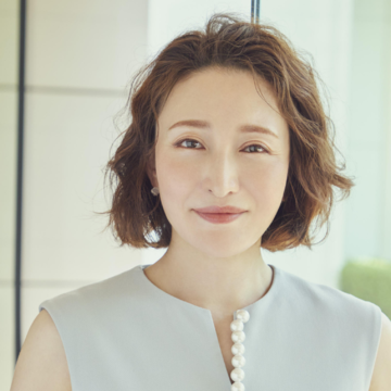 くせ毛を今どきのニュアンスにチェンジ！ パーマで魅せる優しげボブ【50代髪型・ヘアスタイル】