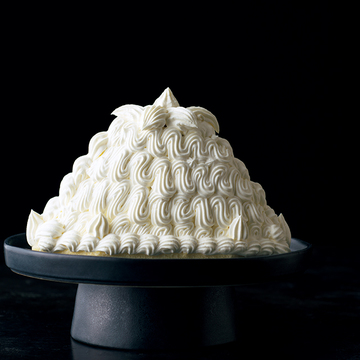 迫力のビジュアル！『パレスホテル東京』のモンブラン【安齋喜美子の「歓声が上がる手土産」】