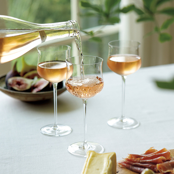 エレガントなリラックスタイムを！ロゼと過ごす幸せな休日【夏のイケてるロゼワイン】