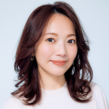 暖色カラーリングで白髪をカバー！豊かな印象に見せる効果も【50代髪型・ヘアスタイル】