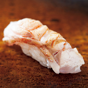 端正なお鮨に感動！ 円熟味を見せる名店の味　鮨 みつ川