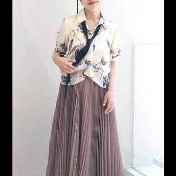 エクラ世代、「ZARA」にてオンオフ使えるマダムのおしゃれブラウス ✨