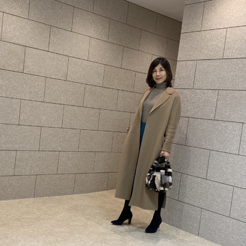 差し色は青　褒められコーデ