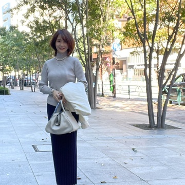 ロングスカートをカジュアルに♪