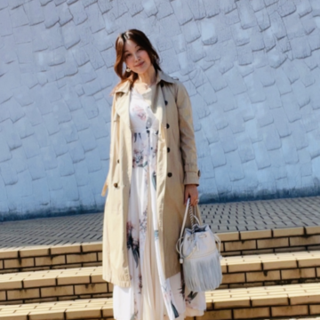 甘さ控えめドラマチックフラワープリントワンピースの着回しとサウスヴィレッジ♬