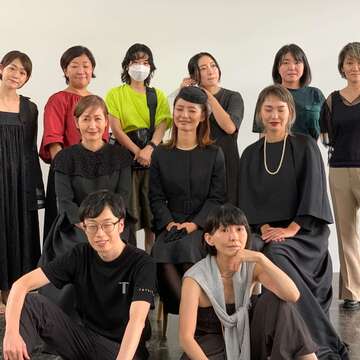 ブラックフォーマルの常識を覆す【NE-WI】