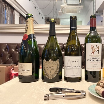 ドンペリニヨンとモエ•エ•シャンドンの飲み比べ