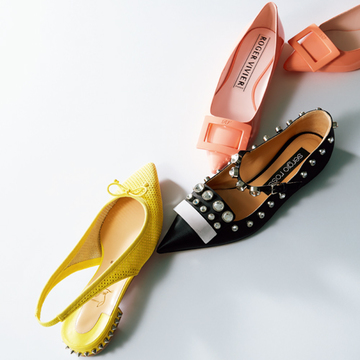 美脚効果もねらえる「ひとくせフラットシューズ」3選【優美なパンツとフェミニンシューズ】