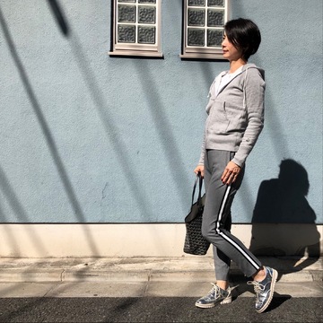 使える！ZARAのサイドラインパンツ