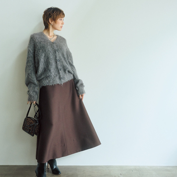 【50代のおしゃれ基本ルール】ブラウン×グレーの組み合わせは“異素材ミックス”が最高に着映える！