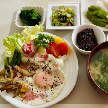 40代50代が「食べ順」を変えると血糖値はどうなる？ 血糖値にいい食べ方は「ベジ・ファースト」だけじゃなかった！【40代・50代の血糖値ケア】