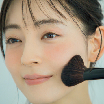 老け見え防止＆小顔見せチークテクを中野明海さんが伝授【大人にベストなご機嫌チーク】