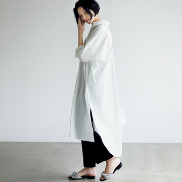 【50代がいま欲しい！最新白ジャーナル】大人の肌を清潔感へ導く“クリアな白”コーデ