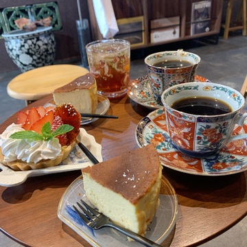 気の高いカフェ　～翹璹欏カフェ アジュラ～